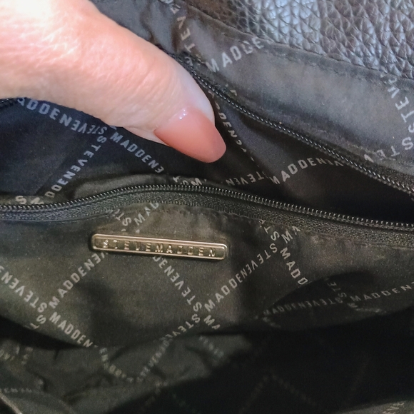 Steve Madden Black Shoulder Bag with Silver Accents - Picture 10 of 11